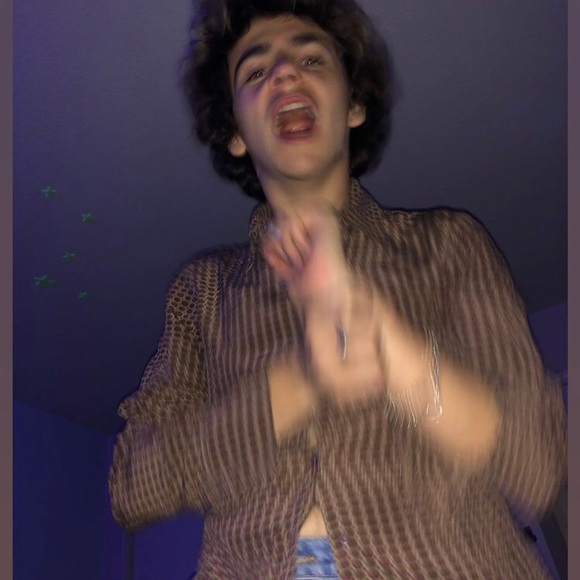 Meet your Posher, Alexandra - Picture 1 of 1